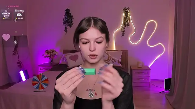 Lisa Blossom online show from March 25, 2026, 6:08 am