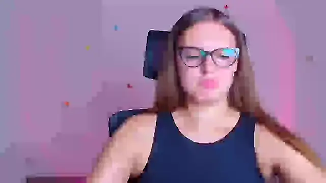 Aurora White online show from September 12, 2025, 11:32 am