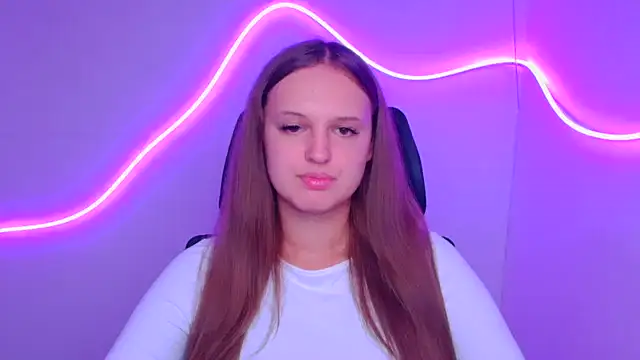 Aurora White online show from September 19, 2025, 11:11 am