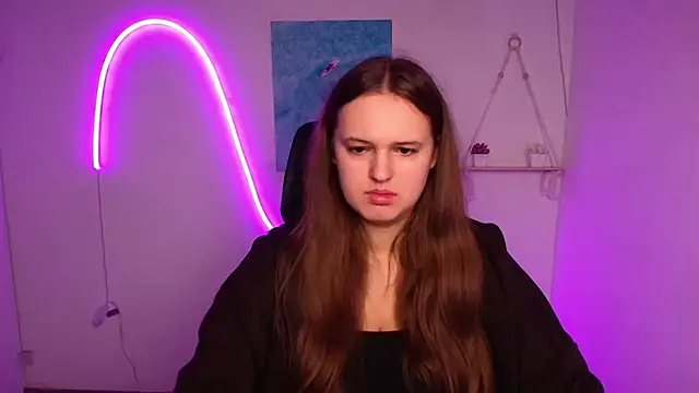 Aurora White online show from October 11, 2025, 5:17 am