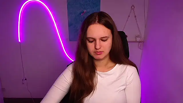 Aurora White online show from October 15, 2025, 5:29 am