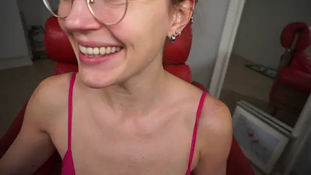 Scorpion Peach online show from November 6, 2025, 11:22 am