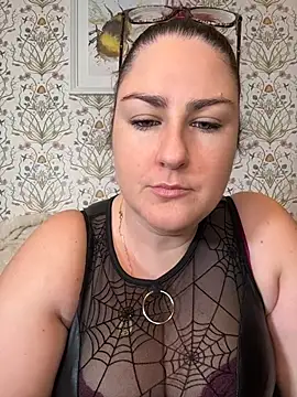 Lacey-BBW online show from November 3, 2025, 9:48 pm