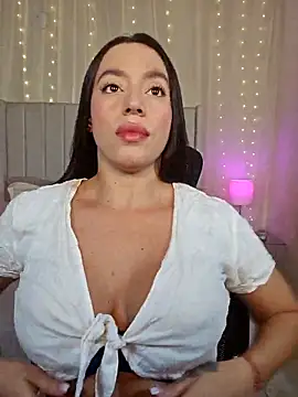 AriadnaTaylor online show from May 22, 2026, 6:24 pm