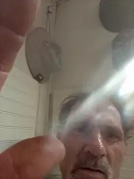 Snapshot of Southerngent1979 chatting on October 12, 2025, 4:44 am Southerngent1979 online show from October 12, 2025, 4:44 am