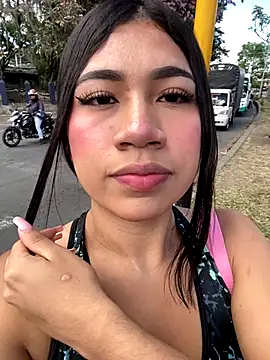 LiaSaenz27 online show from September 10, 2025, 3:01 pm