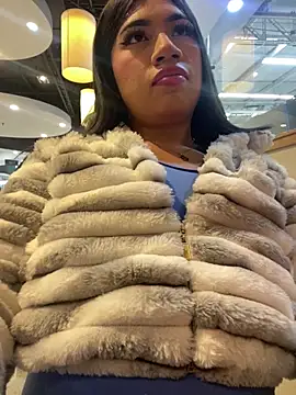 LiaSaenz27 online show from September 26, 2025, 3:05 pm