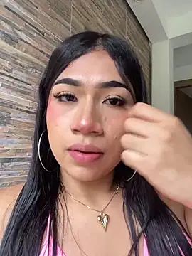 LiaSaenz27 online show from October 27, 2025, 3:16 pm