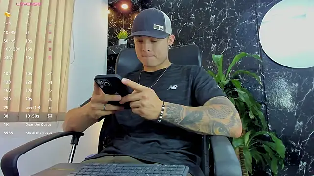 Alexander ferre online show from October 1, 2025, 1:17 pm