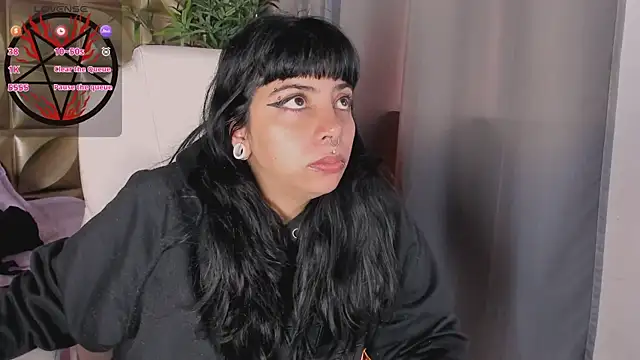 emily-santoss online show from October 17, 2025, 2:19 pm