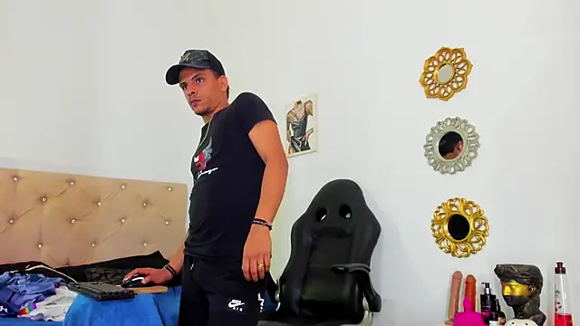  Tarekk  online show from October 19, 2025, 9:26 pm