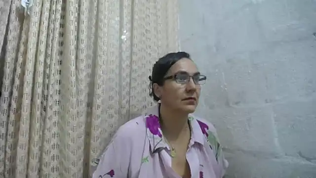 gabbyparker  online show from March 19, 2026, 10:41 am