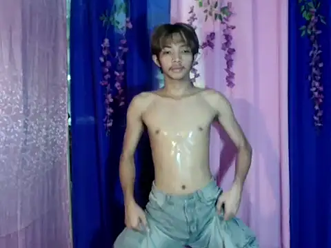 Snapshot of addicted_to_alex chatting on October 4, 2025, 6:33 am addicted to alex online show from October 4, 2025, 6:33 am