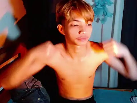 Snapshot of addicted_to_alex chatting on November 10, 2025, 4:39 pm addicted to alex online show from November 10, 2025, 4:39 pm