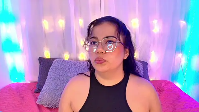 LilyRousee online show from December 19, 2025, 12:06 am