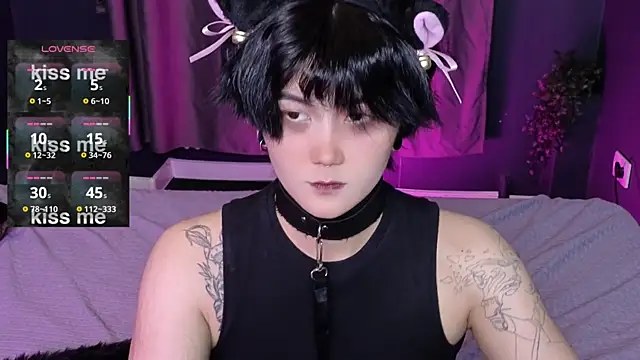 Snapshot of GothXRaven chatting on October 22, 2025, 4:07 pm GothXRaven online show from October 22, 2025, 4:07 pm