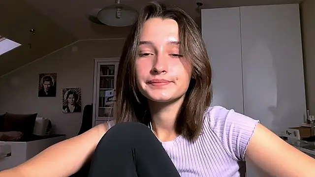 Snapshot of DarlineBrustera chatting on October 10, 2025, 2:27 pm DarlineBrustera online show from October 10, 2025, 2:27 pm