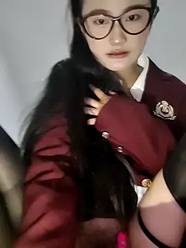 CCAV217 online show from December 15, 2025, 4:22 pm