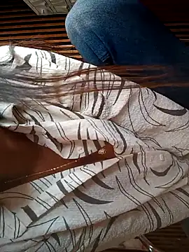 Snapshot of hotshreya69 chatting on November 6, 2025, 8:15 am hotshreya69 online show from November 6, 2025, 8:15 am