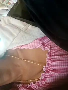 Snapshot of hotshreya69 chatting on November 12, 2025, 9:32 am hotshreya69 online show from November 12, 2025, 9:32 am