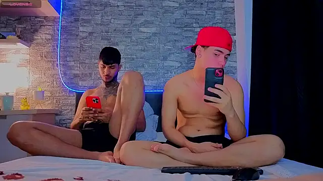 Theimperialboys  online show from April 22, 2026, 11:28 pm