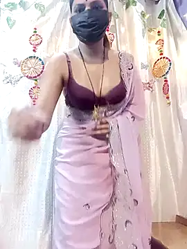 Snapshot of Jaanu-88 chatting on November 18, 2025, 6:01 pm Jaanu-88 online show from November 18, 2025, 6:01 pm