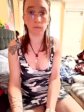 Snapshot of Sophierob1 chatting on April 28, 2026, 8:41 am Sophierob1 online show from April 28, 2026, 8:41 am