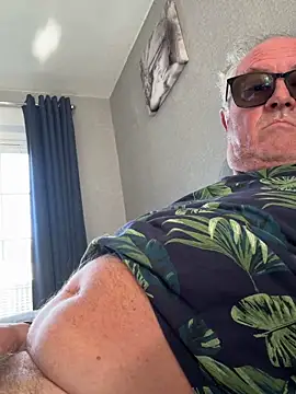 naughtygrandad1 online show from May 30, 2026, 6:54 am