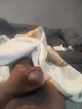 Snapshot of MaturedyoungMan chatting on November 17, 2025, 5:46 am MaturedyoungMan online show from November 17, 2025, 5:46 am