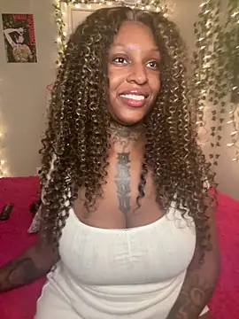 MistiSavannah online show from February 17, 2026, 2:08 am