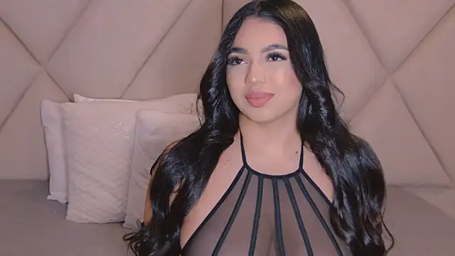 CharlotteeBrownn online show from April 21, 2026, 4:19 am