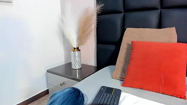 AkashaMoon  online show from November 6, 2025, 12:06 pm