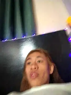 Snapshot of Sweet-shopia chatting on October 17, 2025, 10:01 pm Sweet-shopia online show from October 17, 2025, 10:01 pm