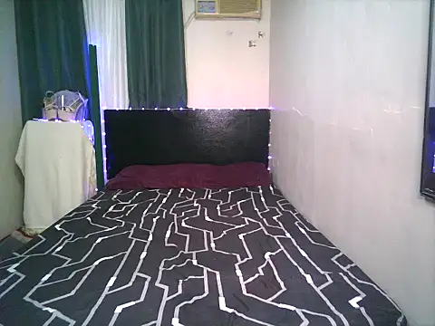 Snapshot of Sweet-shopia chatting on October 22, 2025, 11:43 am Sweet-shopia online show from October 22, 2025, 11:43 am