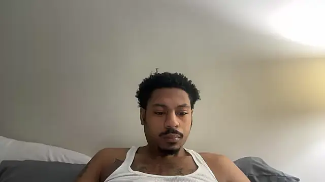 Snapshot of Yungandhungd chatting on February 11, 2026, 7:19 pm Yungandhungd online show from February 11, 2026, 7:19 pm