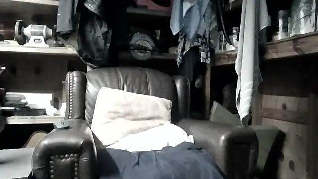 bmnn2244 online show from October 21, 2025, 4:46 am