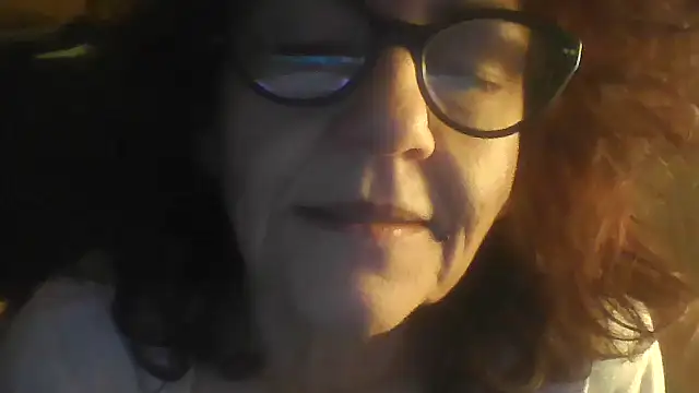 Snapshot of klarissabloum chatting on March 3, 2026, 6:52 am klarissabloum online show from March 3, 2026, 6:52 am