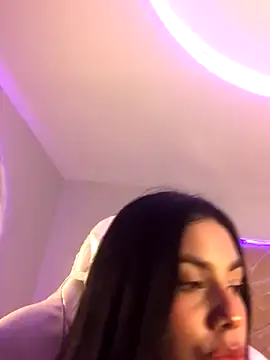 Snapshot of RenataLeclair chatting on October 23, 2025, 4:06 pm RenataLeclair online show from October 23, 2025, 4:06 pm