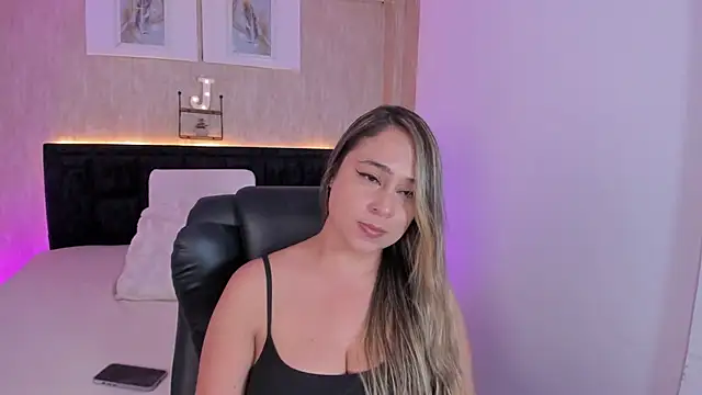 jessica hotxxx online show from March 12, 2026, 3:40 pm