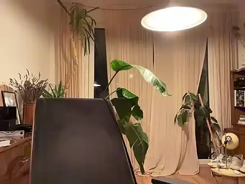 serafin pekele online show from November 12, 2025, 3:34 pm