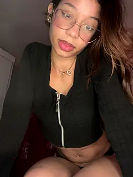 Snapshot of FadaPerigosa chatting on October 9, 2025, 4:49 pm FadaPerigosa online show from October 9, 2025, 4:49 pm