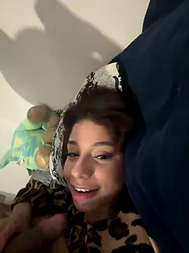 FadaPerigosa online show from December 14, 2025, 3:01 am