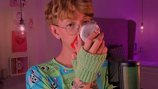 Snapshot of imDamiano chatting on October 6, 2025, 11:57 pm imDamiano online show from October 6, 2025, 11:57 pm