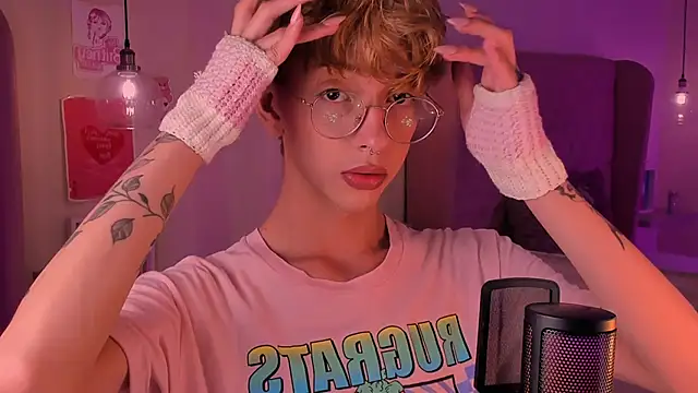 Snapshot of imDamiano chatting on October 7, 2025, 10:07 pm imDamiano online show from October 7, 2025, 10:07 pm