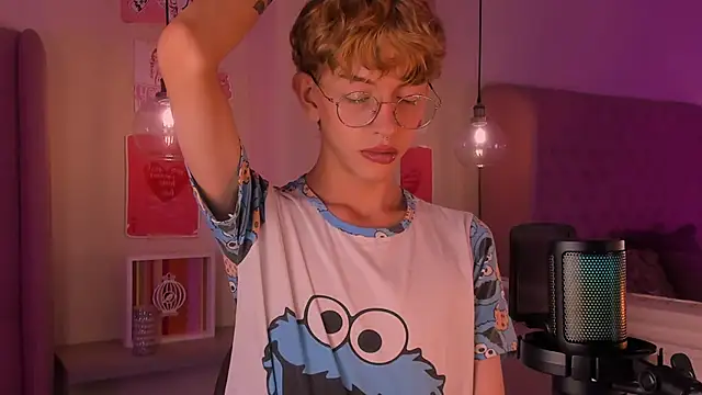 Snapshot of imDamiano chatting on October 11, 2025, 10:52 pm imDamiano online show from October 11, 2025, 10:52 pm