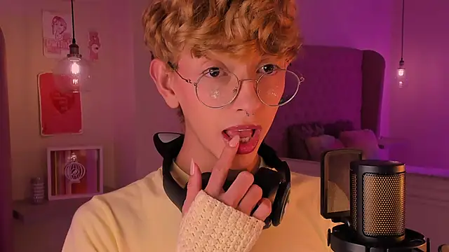 Snapshot of imDamiano chatting on October 27, 2025, 9:41 pm imDamiano online show from October 27, 2025, 9:41 pm