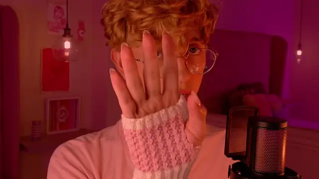 Snapshot of imDamiano chatting on November 2, 2025, 8:44 pm imDamiano online show from November 2, 2025, 8:44 pm