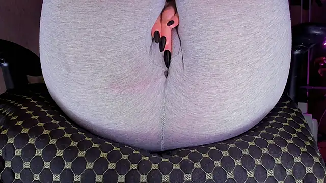 Cameltoe squirt inPants online show from October 28, 2025, 11:25 am