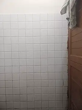 COme8989 online show from February 12, 2026, 10:21 am