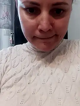 Snapshot of Cassandrina1 chatting on October 17, 2025, 9:45 am Cassandrina1 online show from October 17, 2025, 9:45 am